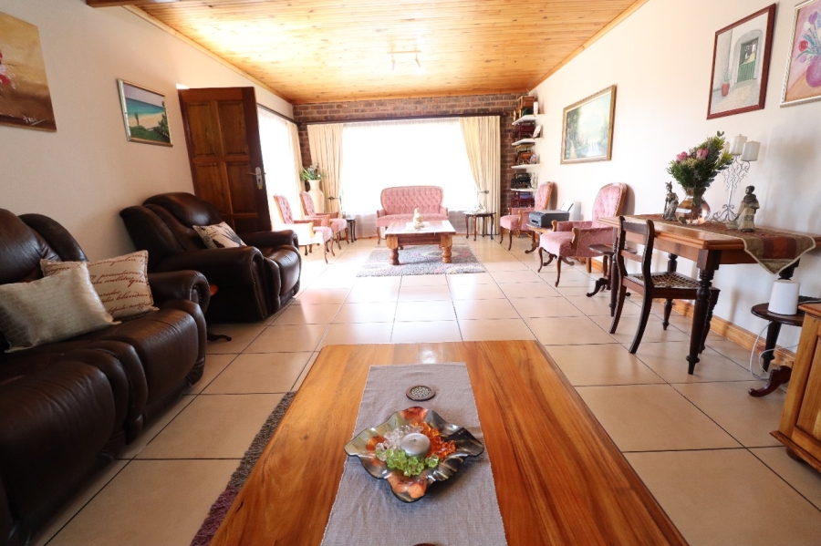 3 Bedroom Property for Sale in Kabega Park Eastern Cape